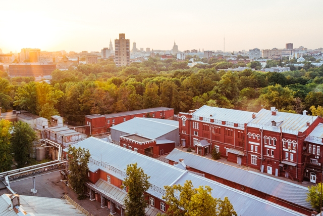 Студенты программы «Новые лидеры территориального развития» в предстоящем учебном году займутся развитием городского квартала в Москве, включая завод «Кристалл». 